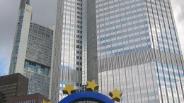 450px Frankfurt European Central Bank with Euro 2