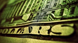 Dollar's fall could damage ECB policy