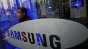 Samsung falls by around 10% after reporting results below consensus, despite 19-fold increase in operating profit samsung group offices raided probe into influence peddling widens