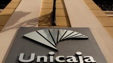 unicaja logo fachada