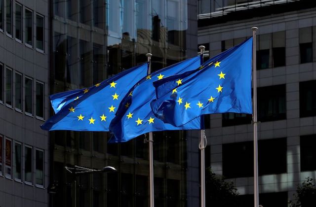 Eurozone confidence indicators improve in November, except for industry eurozona banderas CM