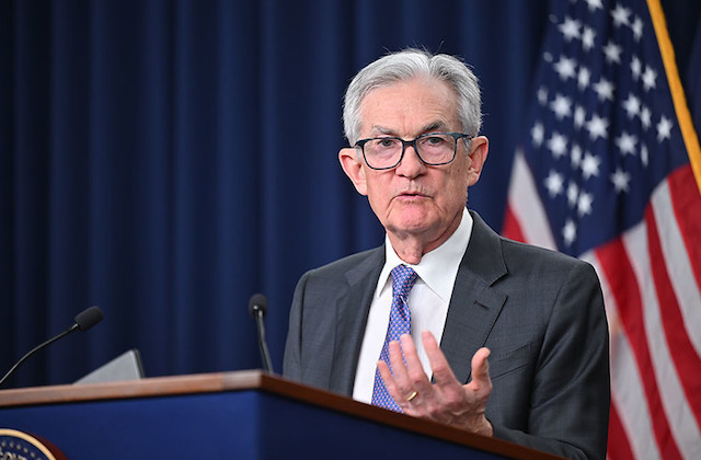 Fed minutes reflect wide division among board members amid above-target inflation Fed Powell diciembre25