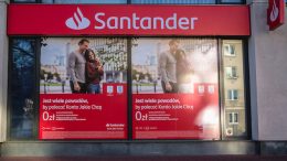 Santander sells 3.5% of Polish subsidiary for PLN 1.724 billion (~€407 million) Santander Bank Polska