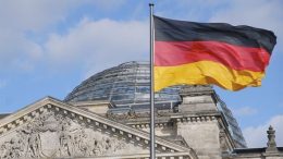 GfK consumer confidence index in Germany falls sharply in April to -28.0 points, compared to -24.8 in March Alemania PIB