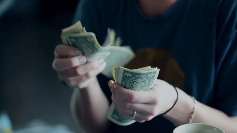 US CPI gives no cause for concern, easing by 1/10 percentage point in July to 3.4% dolar dinero eeuu 2000x1125 1
